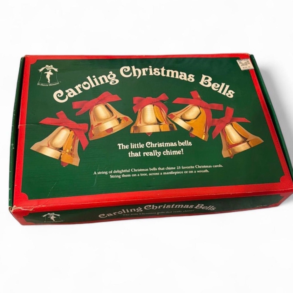 Caroling Christmas Bells Set